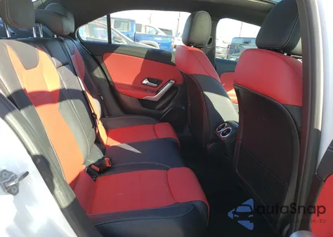 2019 Mercedes-Benz A-Class A 220 z USA, uszkodzony, nr VIN WDD3G4EB8KW020240